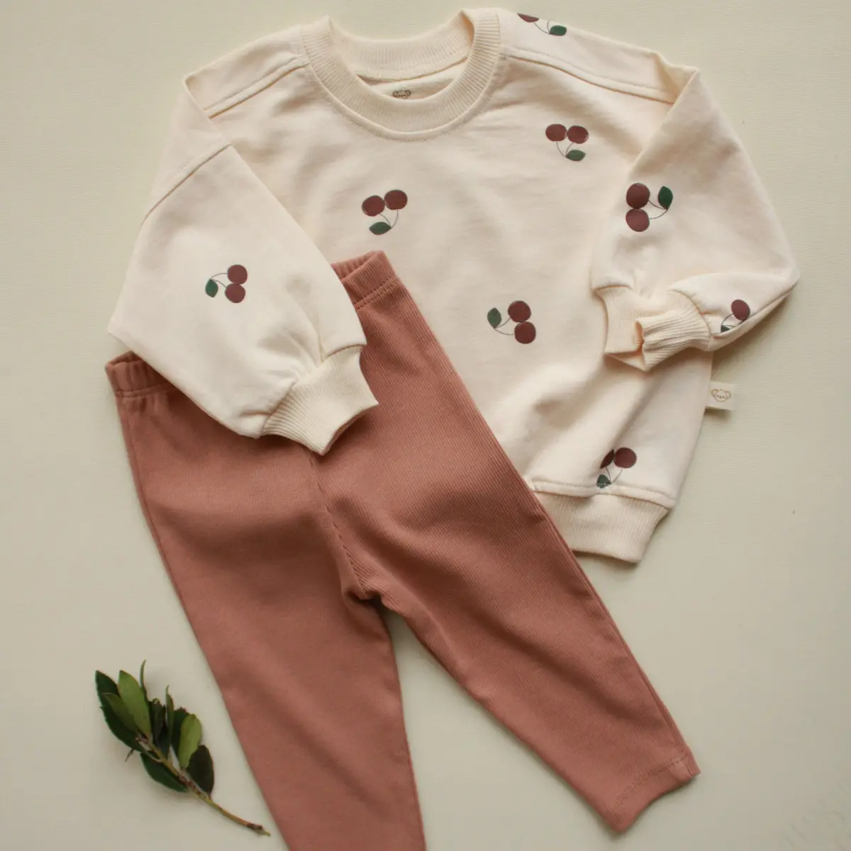 Cherry sweatshirt & leggings set