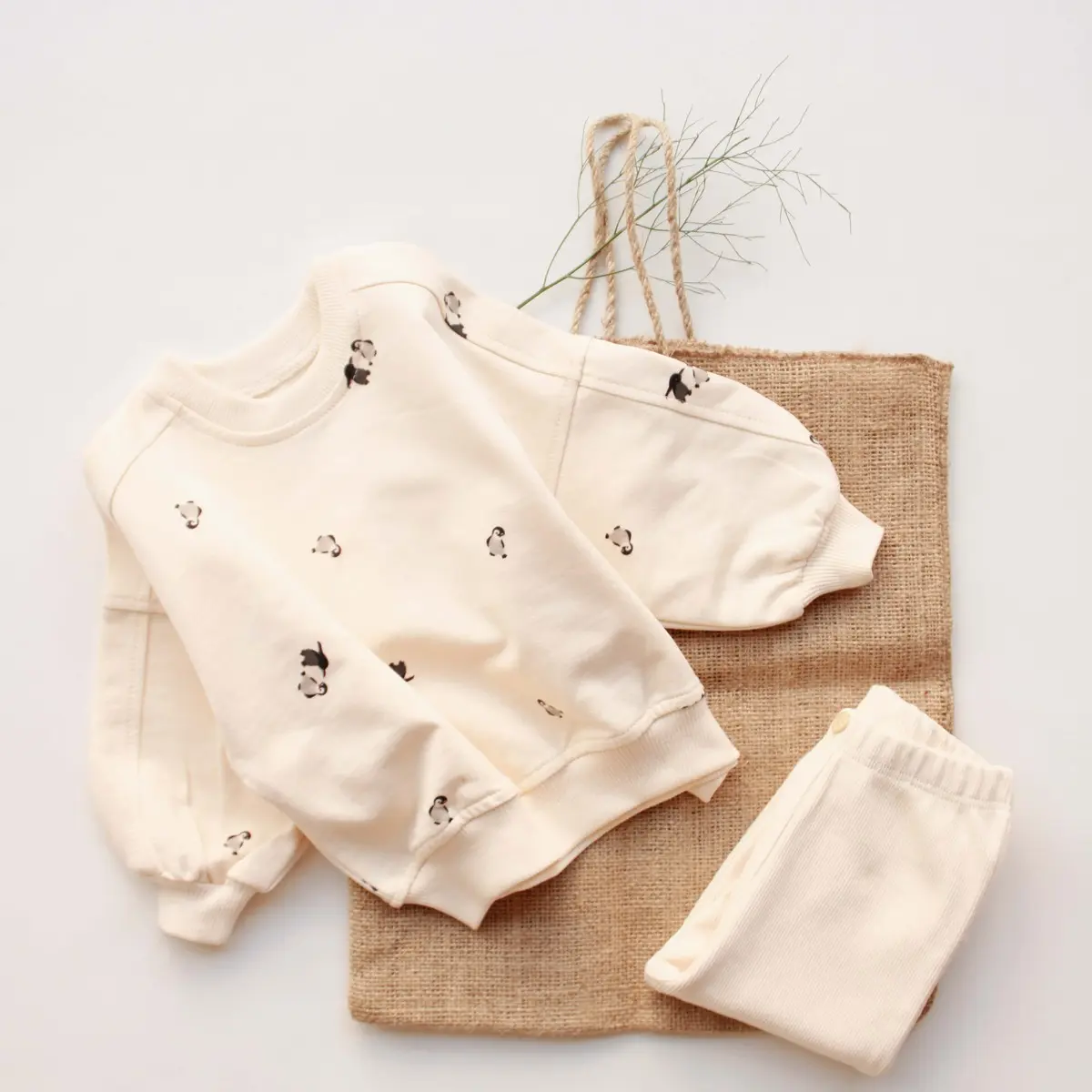 Penguin sweatshirt & leggings set