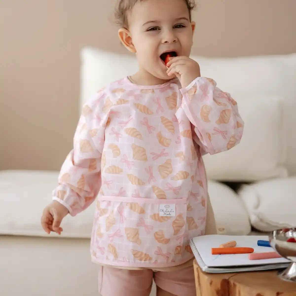 Activity Bib Croissant Pattern
